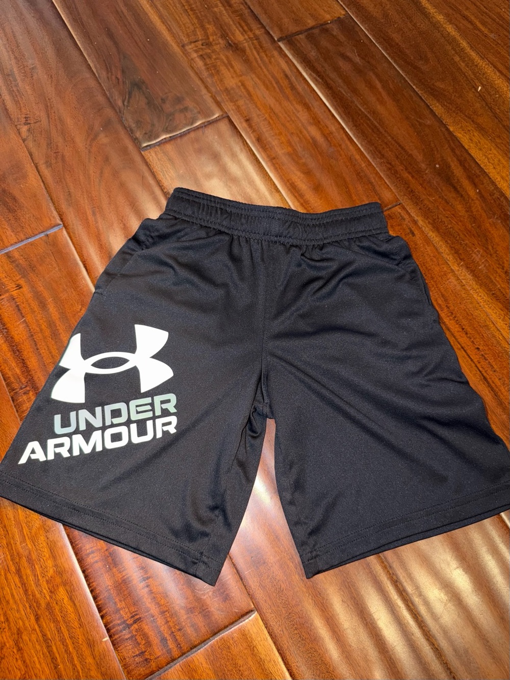 Under Armour athletic shorts - Youth S